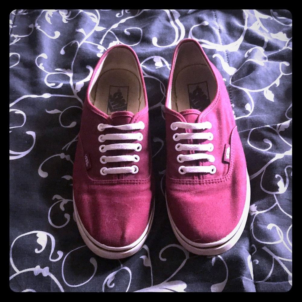 Maroon authentic lo pro vans
